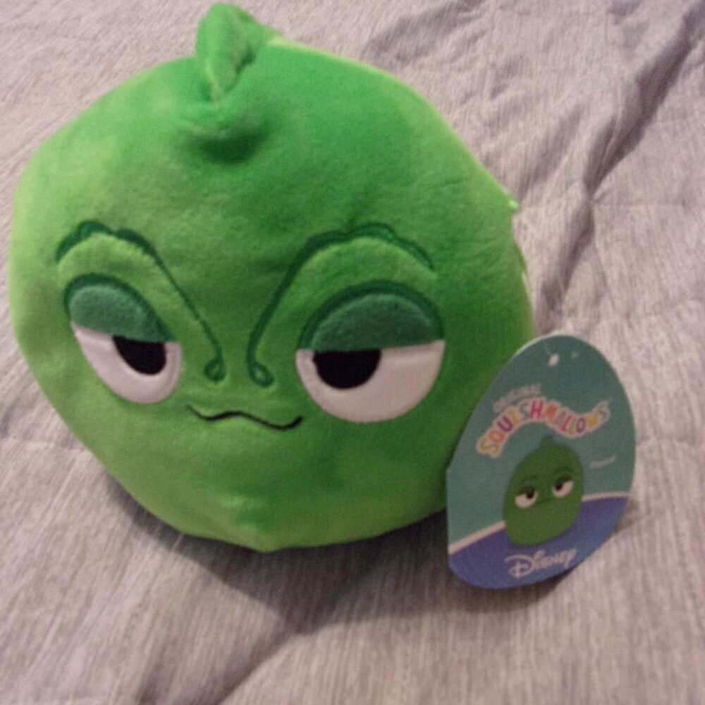 New with tags Pascal Disney Tangled Squishmallow